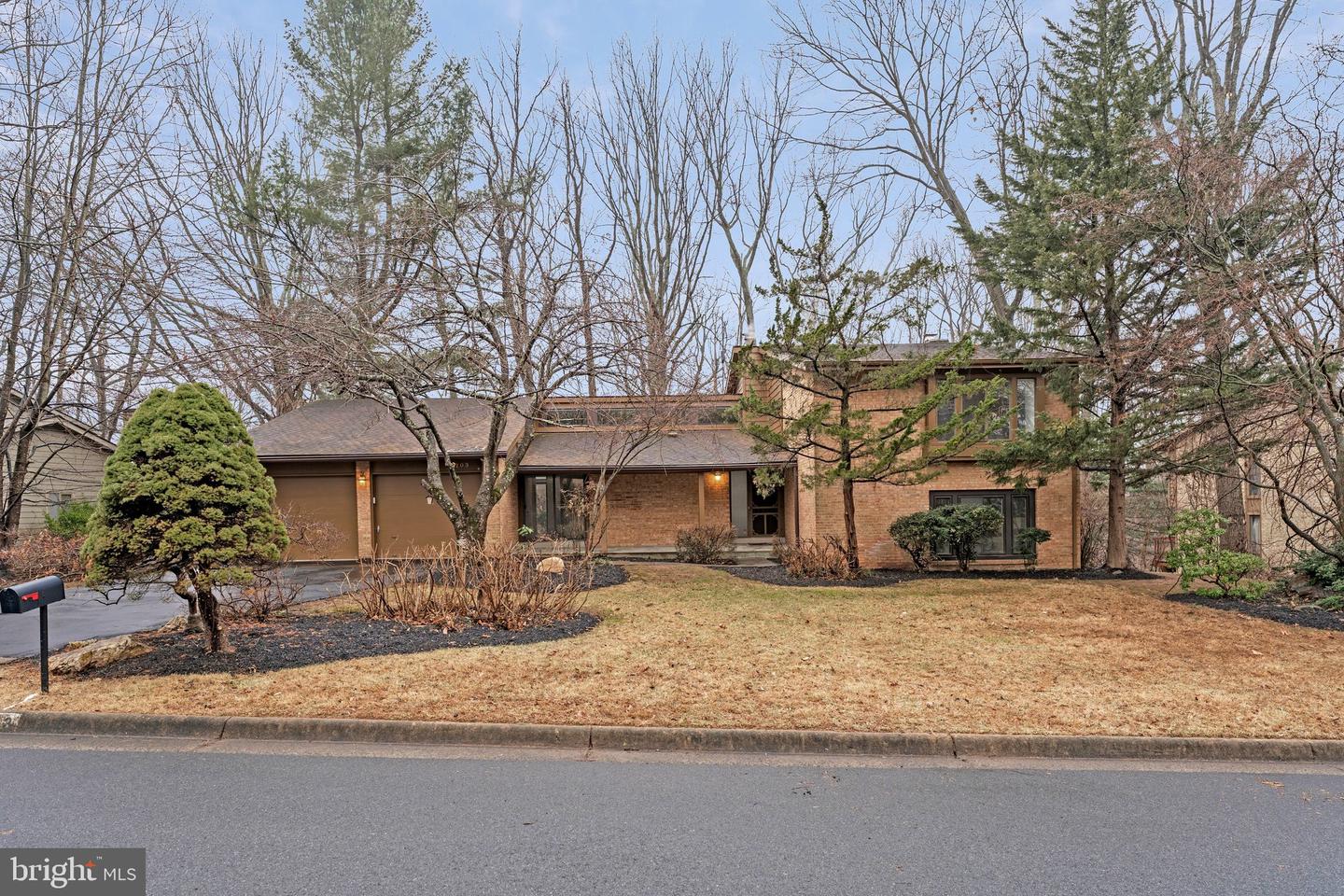 9103 CRICKLEWOOD CT, VIENNA, Virginia 22182, 5 Bedrooms Bedrooms, ,3 BathroomsBathrooms,Residential,For sale,9103 CRICKLEWOOD CT,VAFX2289532 MLS # VAFX2289532