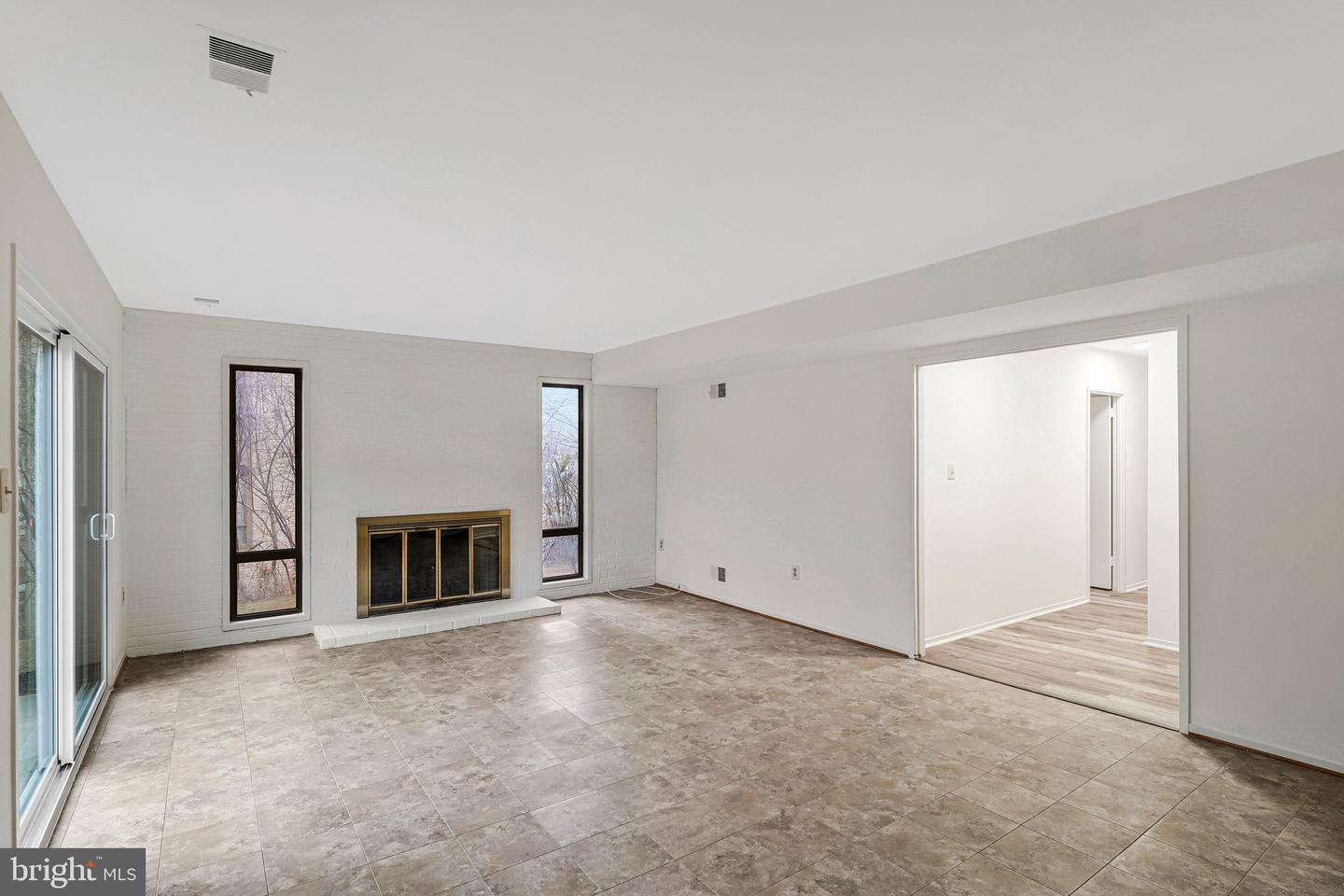 9103 CRICKLEWOOD CT, VIENNA, Virginia 22182, 5 Bedrooms Bedrooms, ,3 BathroomsBathrooms,Residential,For sale,9103 CRICKLEWOOD CT,VAFX2289532 MLS # VAFX2289532