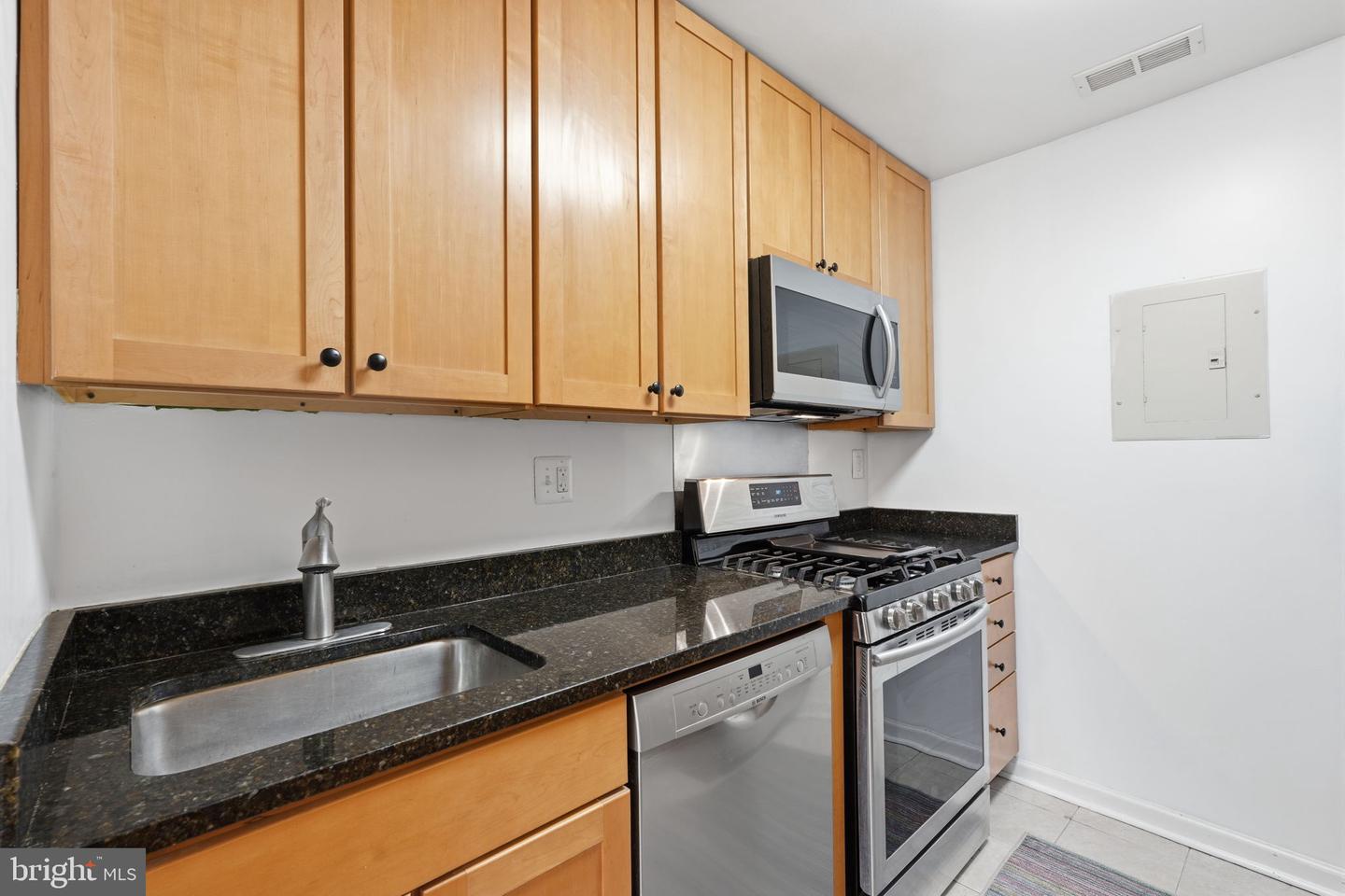 1730 ARLINGTON BLVD #202, ARLINGTON, Virginia 22209, 1 Bedroom Bedrooms, ,1 BathroomBathrooms,Residential,For sale,1730 ARLINGTON BLVD #202,VAAR2068610 MLS # VAAR2068610