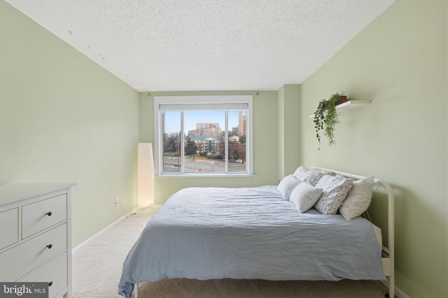 1730 ARLINGTON BLVD #202, ARLINGTON, Virginia 22209, 1 Bedroom Bedrooms, ,1 BathroomBathrooms,Residential,For sale,1730 ARLINGTON BLVD #202,VAAR2068610 MLS # VAAR2068610