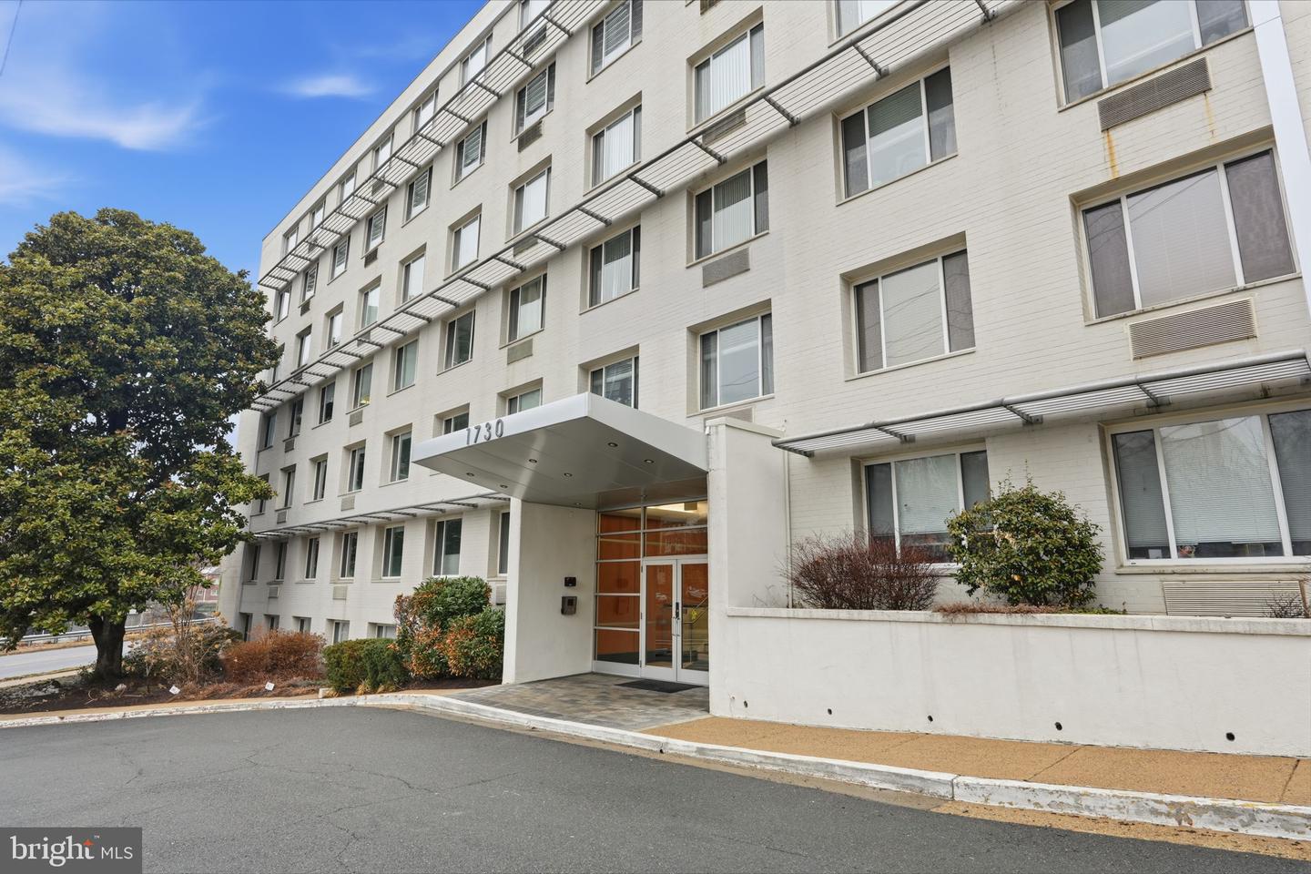 1730 ARLINGTON BLVD #202, ARLINGTON, Virginia 22209, 1 Bedroom Bedrooms, ,1 BathroomBathrooms,Residential,For sale,1730 ARLINGTON BLVD #202,VAAR2068610 MLS # VAAR2068610