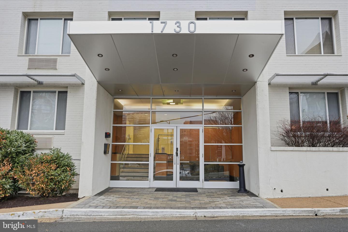 1730 ARLINGTON BLVD #202, ARLINGTON, Virginia 22209, 1 Bedroom Bedrooms, ,1 BathroomBathrooms,Residential,For sale,1730 ARLINGTON BLVD #202,VAAR2068610 MLS # VAAR2068610