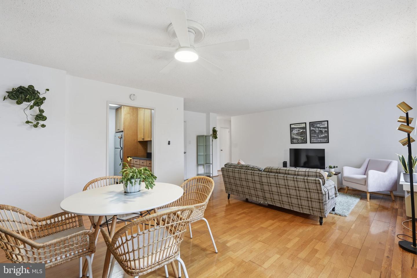 1730 ARLINGTON BLVD #202, ARLINGTON, Virginia 22209, 1 Bedroom Bedrooms, ,1 BathroomBathrooms,Residential,For sale,1730 ARLINGTON BLVD #202,VAAR2068610 MLS # VAAR2068610