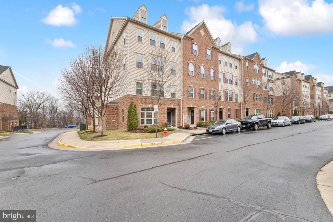 25997 BRAIDED MANE TER, ALDIE, Virginia 20105, 3 Bedrooms Bedrooms, ,2 BathroomsBathrooms,Residential,For sale,25997 BRAIDED MANE TER,VALO2115454 MLS # VALO2115454