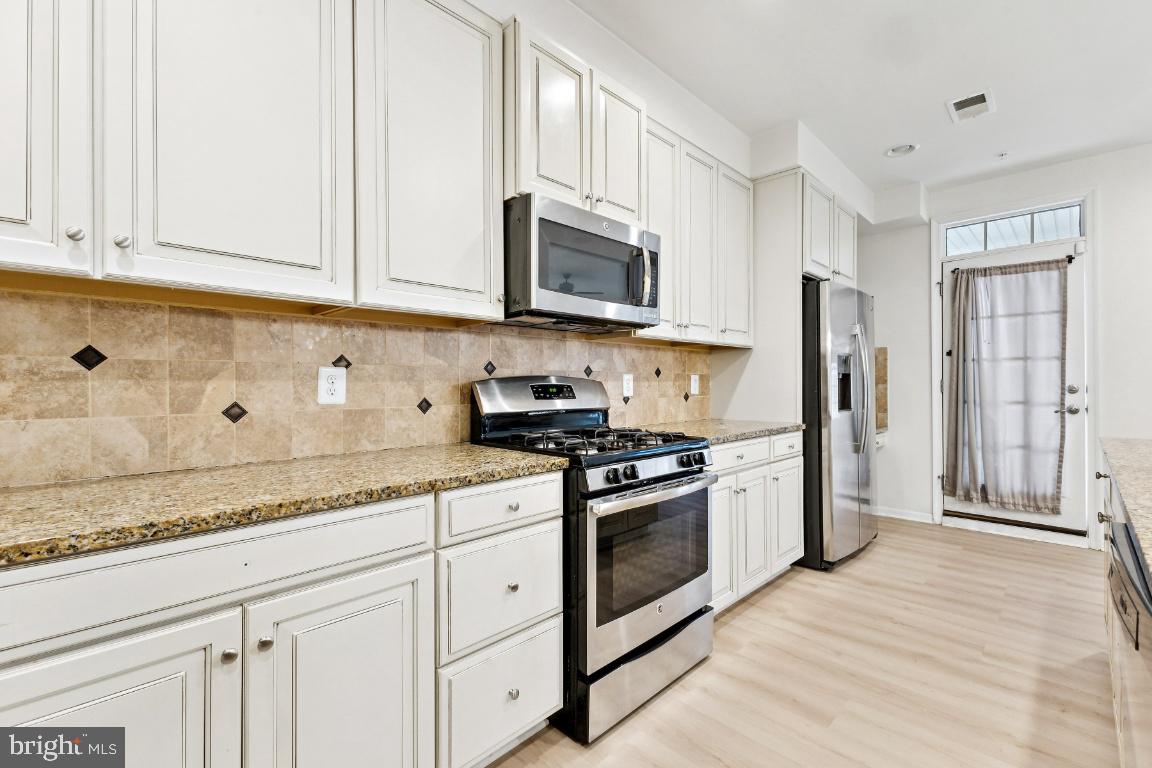 25997 BRAIDED MANE TER, ALDIE, Virginia 20105, 3 Bedrooms Bedrooms, ,2 BathroomsBathrooms,Residential,For sale,25997 BRAIDED MANE TER,VALO2115454 MLS # VALO2115454