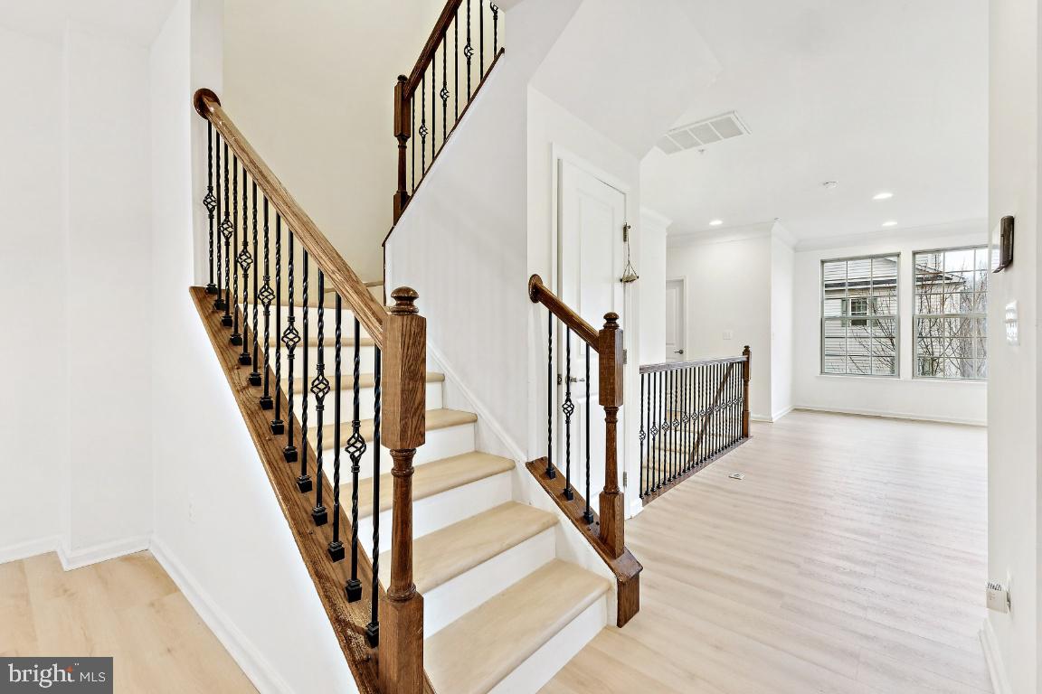 25997 BRAIDED MANE TER, ALDIE, Virginia 20105, 3 Bedrooms Bedrooms, ,2 BathroomsBathrooms,Residential,For sale,25997 BRAIDED MANE TER,VALO2115454 MLS # VALO2115454