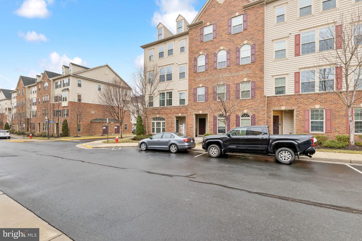 25997 BRAIDED MANE TER, ALDIE, Virginia 20105, 3 Bedrooms Bedrooms, ,2 BathroomsBathrooms,Residential,For sale,25997 BRAIDED MANE TER,VALO2115454 MLS # VALO2115454