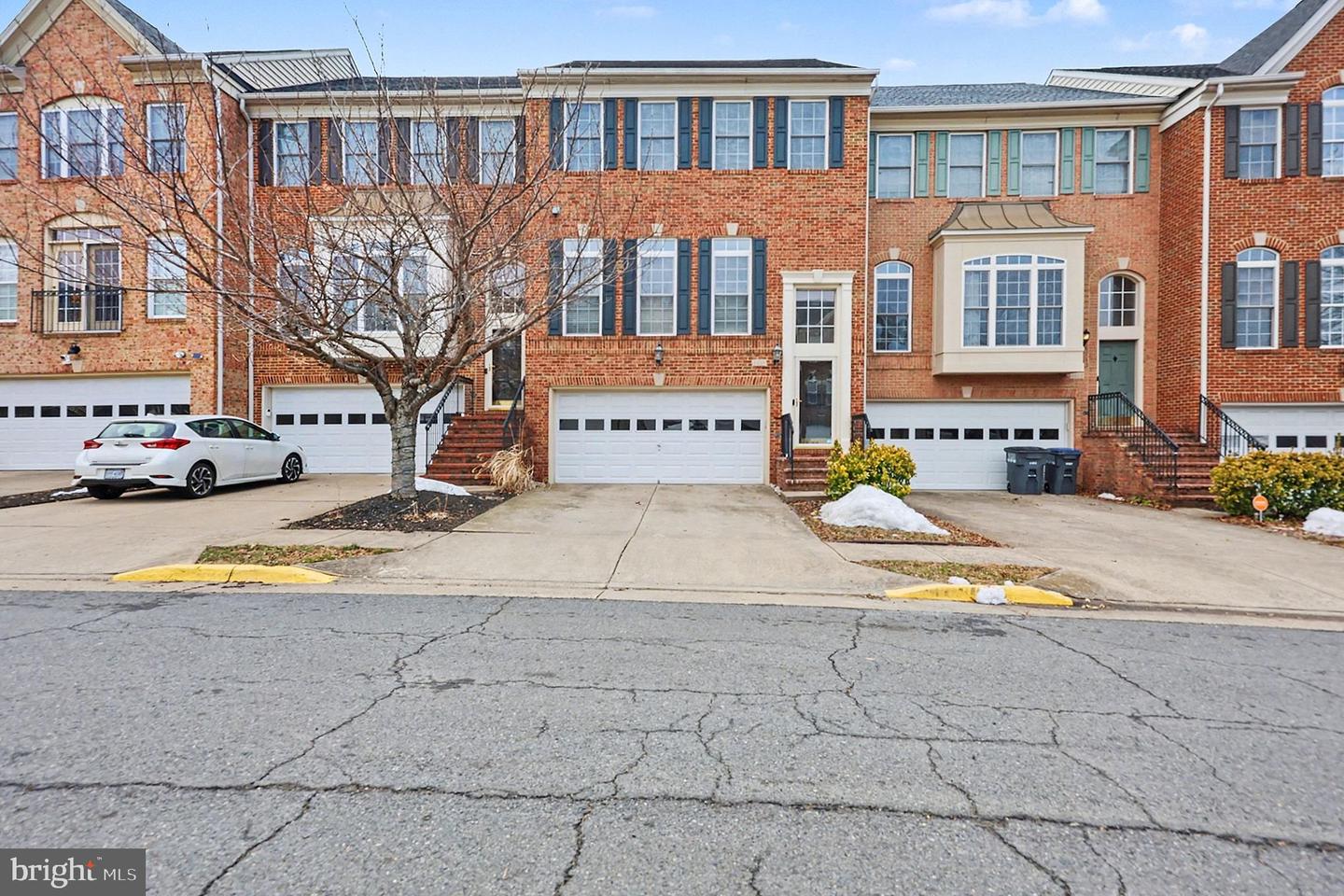 2804 WAKEWATER WAY, WOODBRIDGE, Virginia 22191, 3 Bedrooms Bedrooms, ,3 BathroomsBathrooms,Residential,For sale,2804 WAKEWATER WAY,VAPW2112106 MLS # VAPW2112106