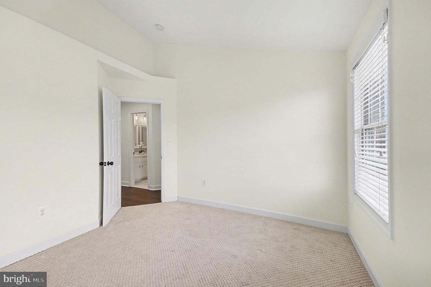 2804 WAKEWATER WAY, WOODBRIDGE, Virginia 22191, 3 Bedrooms Bedrooms, ,3 BathroomsBathrooms,Residential,For sale,2804 WAKEWATER WAY,VAPW2112106 MLS # VAPW2112106