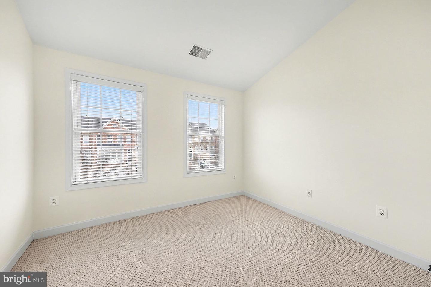 2804 WAKEWATER WAY, WOODBRIDGE, Virginia 22191, 3 Bedrooms Bedrooms, ,3 BathroomsBathrooms,Residential,For sale,2804 WAKEWATER WAY,VAPW2112106 MLS # VAPW2112106