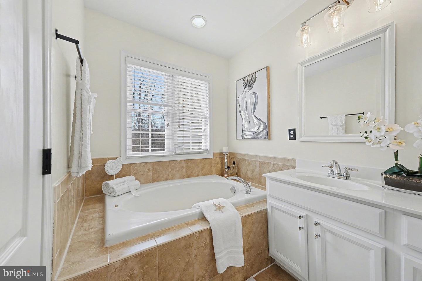 2804 WAKEWATER WAY, WOODBRIDGE, Virginia 22191, 3 Bedrooms Bedrooms, ,3 BathroomsBathrooms,Residential,For sale,2804 WAKEWATER WAY,VAPW2112106 MLS # VAPW2112106