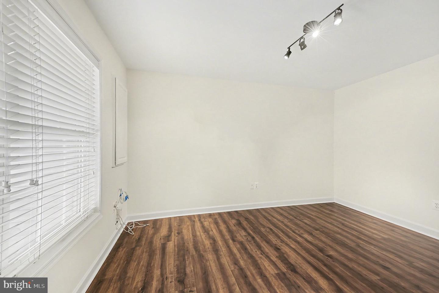 2804 WAKEWATER WAY, WOODBRIDGE, Virginia 22191, 3 Bedrooms Bedrooms, ,3 BathroomsBathrooms,Residential,For sale,2804 WAKEWATER WAY,VAPW2112106 MLS # VAPW2112106