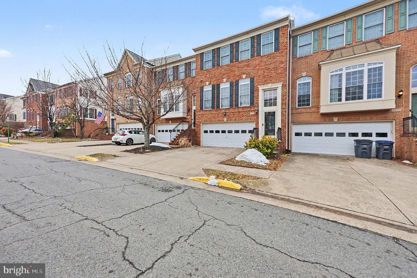 2804 WAKEWATER WAY, WOODBRIDGE, Virginia 22191, 3 Bedrooms Bedrooms, ,3 BathroomsBathrooms,Residential,For sale,2804 WAKEWATER WAY,VAPW2112106 MLS # VAPW2112106