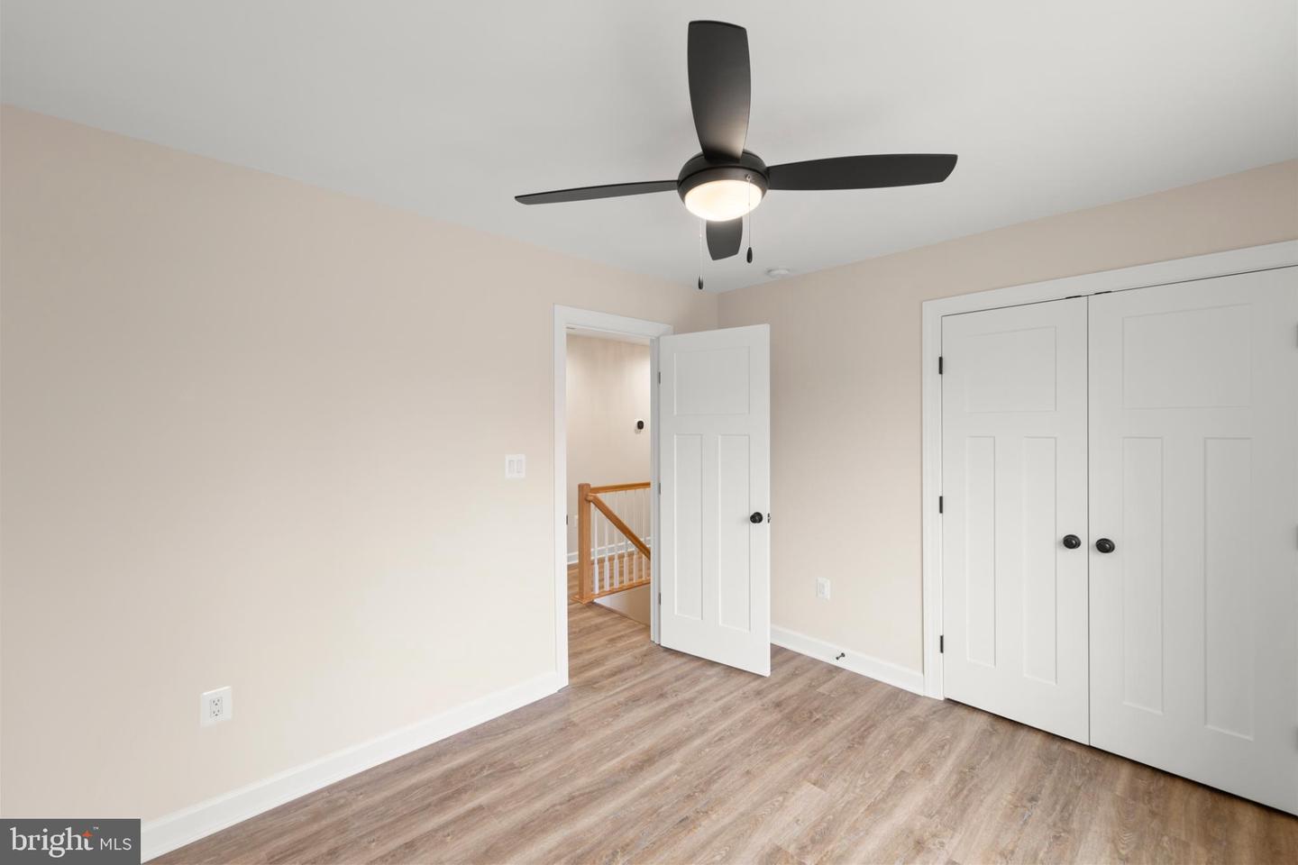 220 LAKELAND CIR, MIDDLETOWN, Virginia 22645, 3 Bedrooms Bedrooms, 6 Rooms Rooms,2 BathroomsBathrooms,Residential,For sale,220 LAKELAND CIR,VAWR2013346 MLS # VAWR2013346