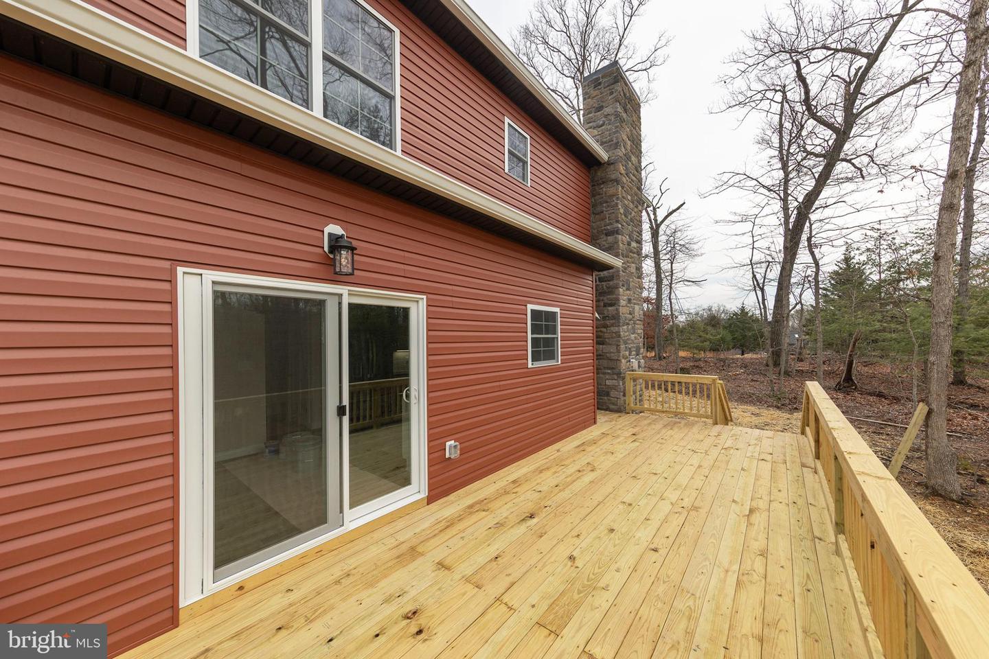 220 LAKELAND CIR, MIDDLETOWN, Virginia 22645, 3 Bedrooms Bedrooms, 6 Rooms Rooms,2 BathroomsBathrooms,Residential,For sale,220 LAKELAND CIR,VAWR2013346 MLS # VAWR2013346