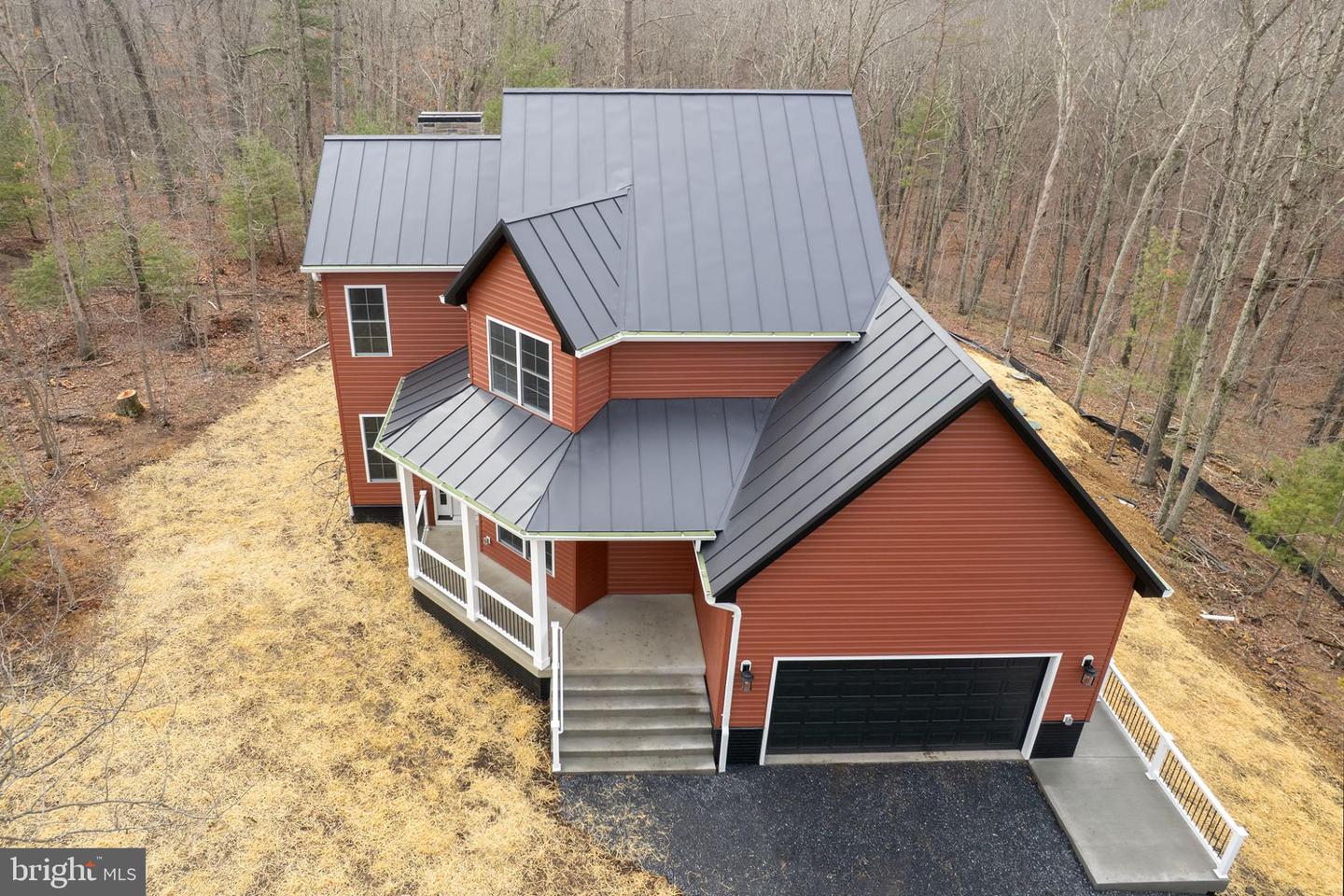 220 LAKELAND CIR, MIDDLETOWN, Virginia 22645, 3 Bedrooms Bedrooms, 6 Rooms Rooms,2 BathroomsBathrooms,Residential,For sale,220 LAKELAND CIR,VAWR2013346 MLS # VAWR2013346