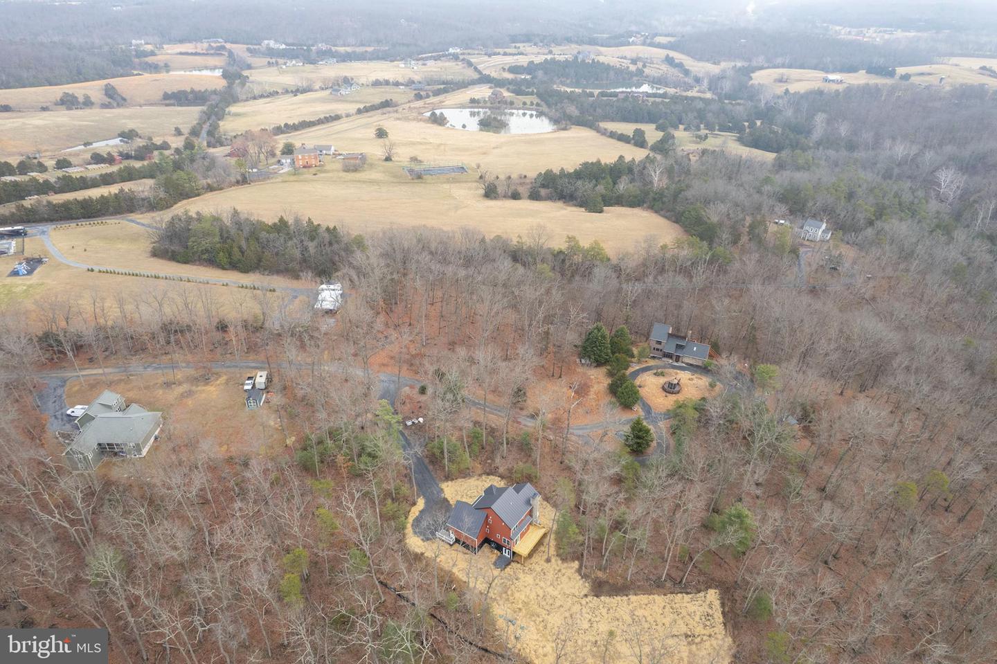 220 LAKELAND CIR, MIDDLETOWN, Virginia 22645, 3 Bedrooms Bedrooms, 6 Rooms Rooms,2 BathroomsBathrooms,Residential,For sale,220 LAKELAND CIR,VAWR2013346 MLS # VAWR2013346