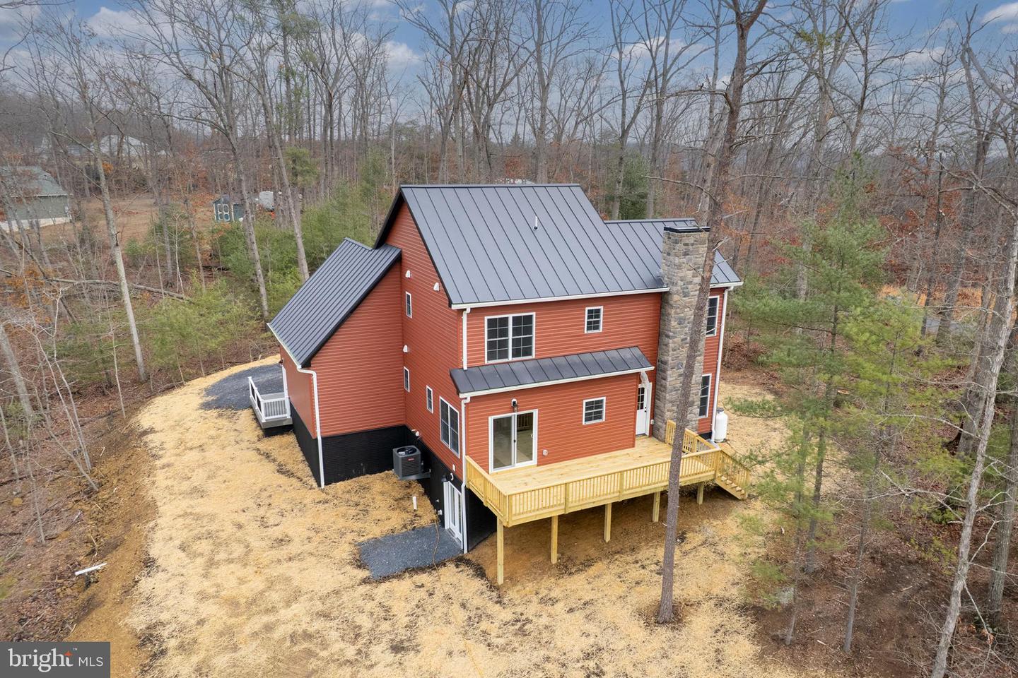 220 LAKELAND CIR, MIDDLETOWN, Virginia 22645, 3 Bedrooms Bedrooms, 6 Rooms Rooms,2 BathroomsBathrooms,Residential,For sale,220 LAKELAND CIR,VAWR2013346 MLS # VAWR2013346