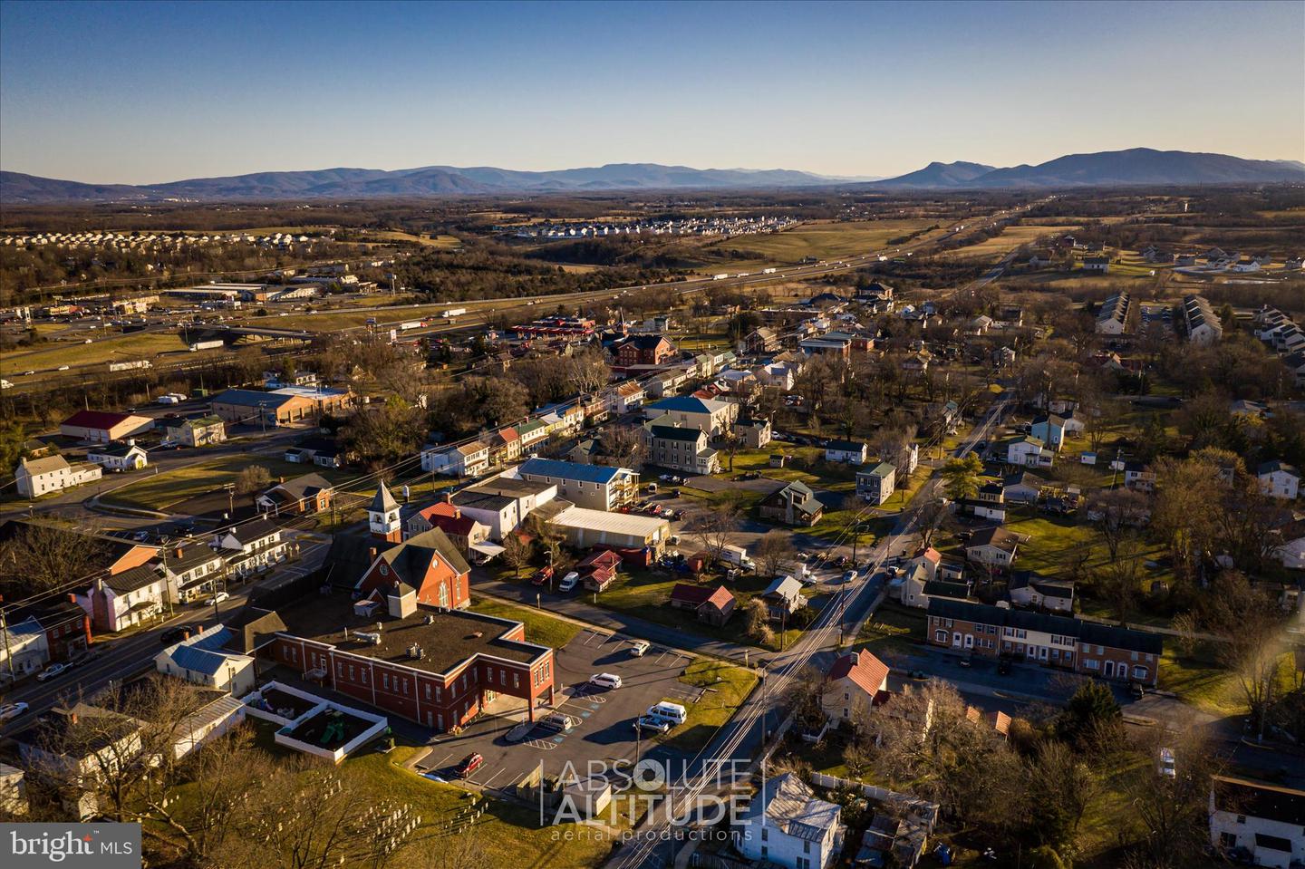 109 AVERY DR, STEPHENS CITY, Virginia 22655, 5 Bedrooms Bedrooms, ,3 BathroomsBathrooms,Residential,For sale,109 AVERY DR,VAFV2039500 MLS # VAFV2039500