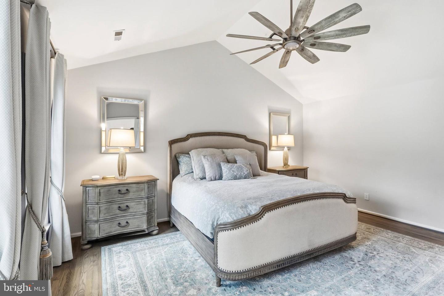 9200 WRIGHTS HOLLOW LN, LORTON, Virginia 22079, 5 Bedrooms Bedrooms, ,3 BathroomsBathrooms,Residential,For sale,9200 WRIGHTS HOLLOW LN,VAFX2290276 MLS # VAFX2290276