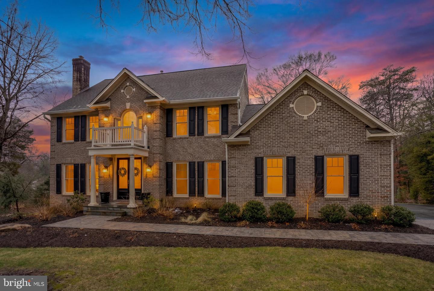 9200 WRIGHTS HOLLOW LN, LORTON, Virginia 22079, 5 Bedrooms Bedrooms, ,3 BathroomsBathrooms,Residential,For sale,9200 WRIGHTS HOLLOW LN,VAFX2290276 MLS # VAFX2290276