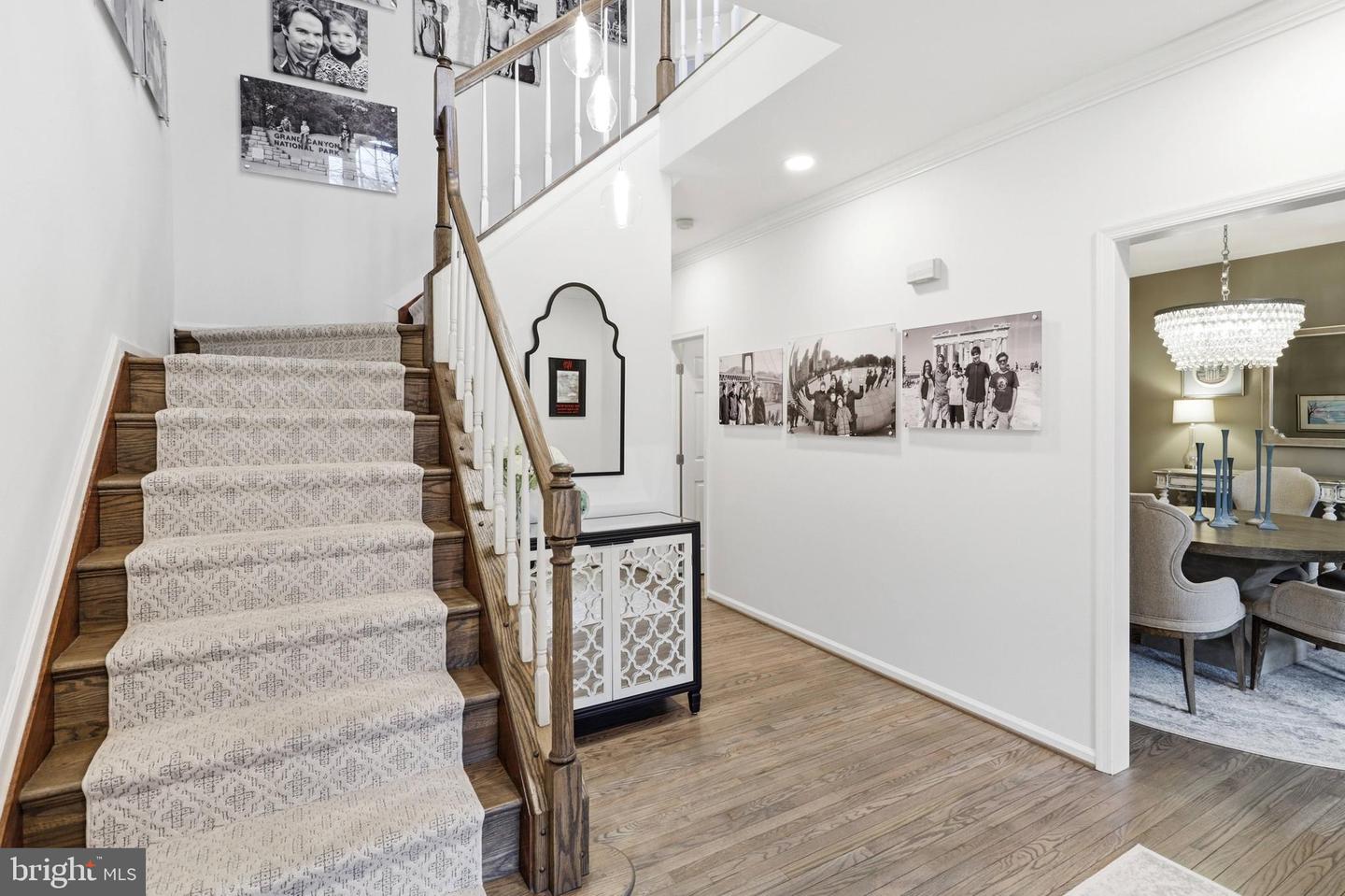 9200 WRIGHTS HOLLOW LN, LORTON, Virginia 22079, 5 Bedrooms Bedrooms, ,3 BathroomsBathrooms,Residential,For sale,9200 WRIGHTS HOLLOW LN,VAFX2290276 MLS # VAFX2290276