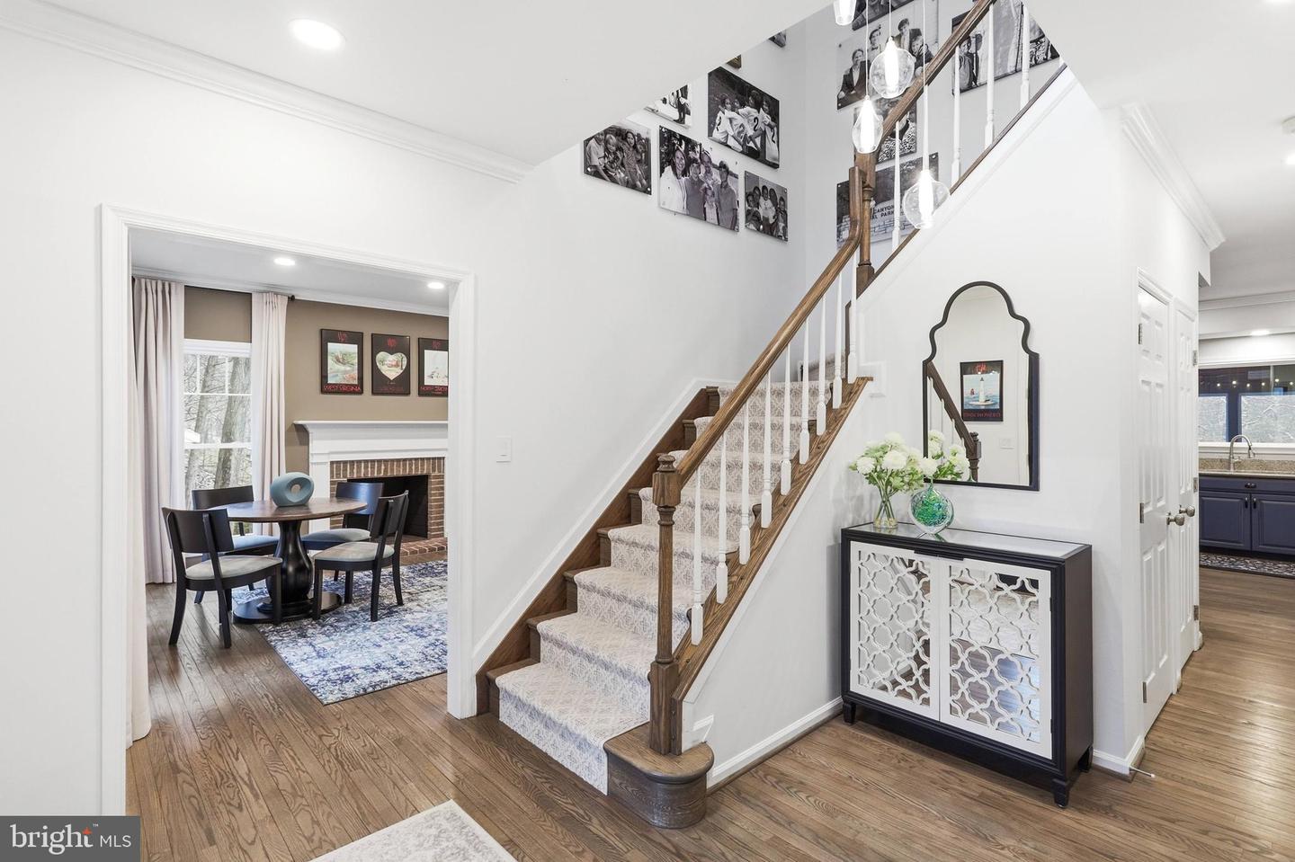 9200 WRIGHTS HOLLOW LN, LORTON, Virginia 22079, 5 Bedrooms Bedrooms, ,3 BathroomsBathrooms,Residential,For sale,9200 WRIGHTS HOLLOW LN,VAFX2290276 MLS # VAFX2290276