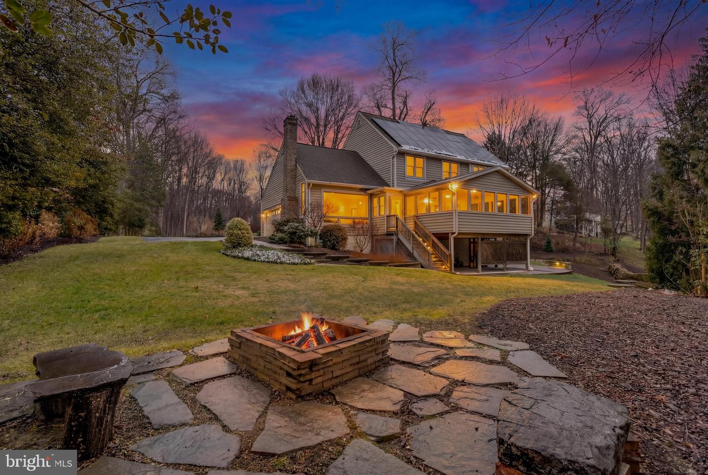 9200 WRIGHTS HOLLOW LN, LORTON, Virginia 22079, 5 Bedrooms Bedrooms, ,3 BathroomsBathrooms,Residential,For sale,9200 WRIGHTS HOLLOW LN,VAFX2290276 MLS # VAFX2290276