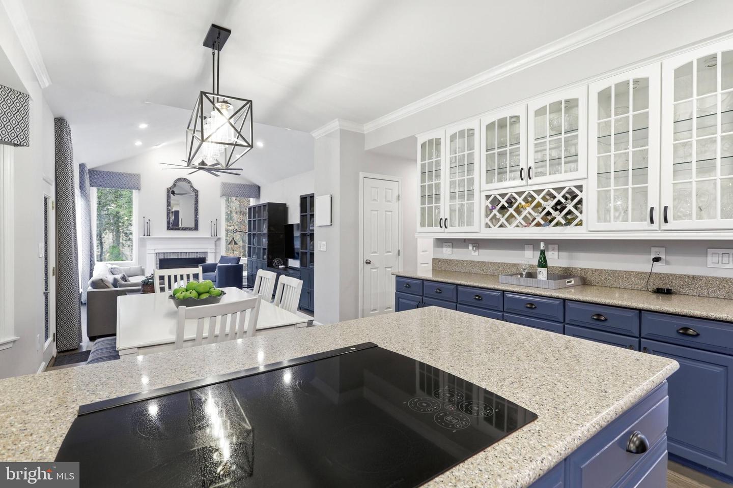 9200 WRIGHTS HOLLOW LN, LORTON, Virginia 22079, 5 Bedrooms Bedrooms, ,3 BathroomsBathrooms,Residential,For sale,9200 WRIGHTS HOLLOW LN,VAFX2290276 MLS # VAFX2290276