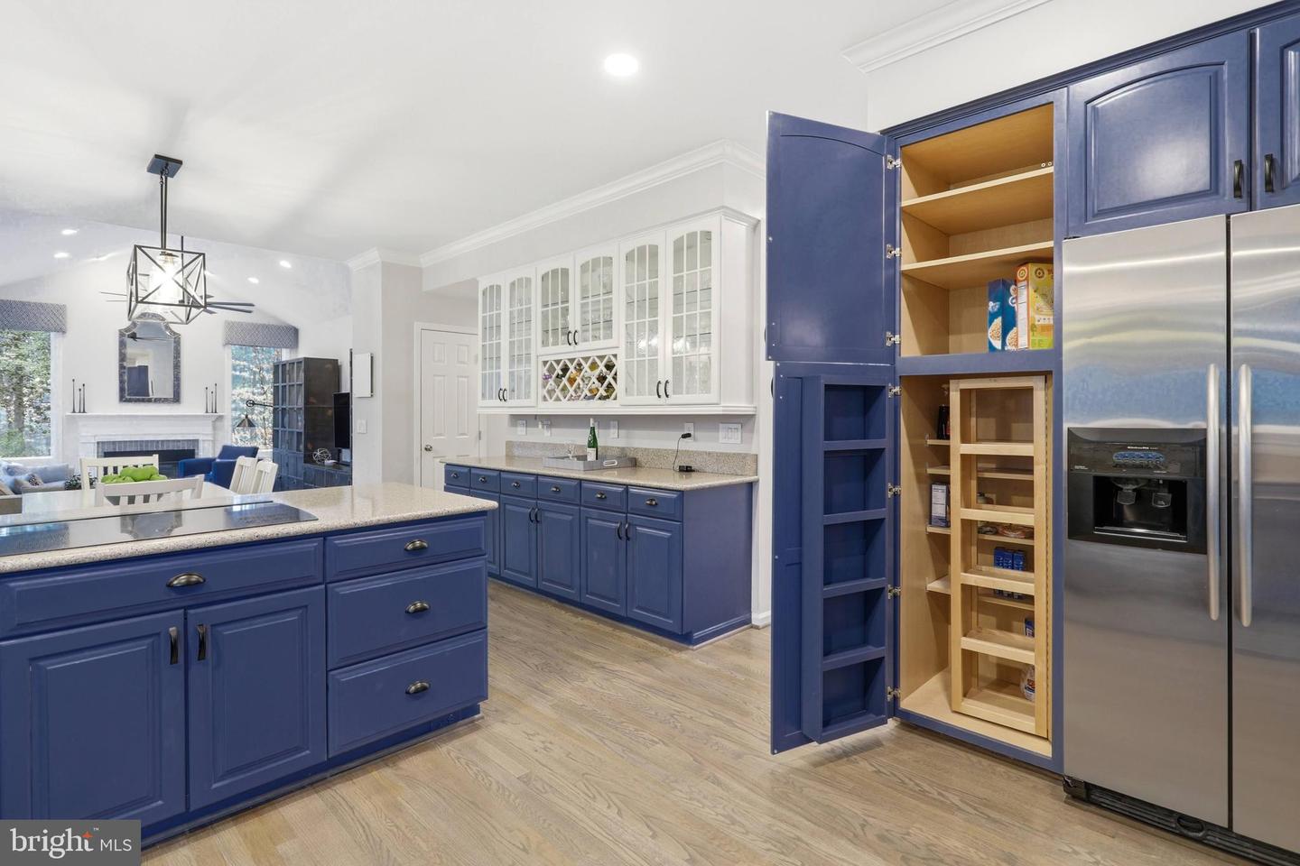 9200 WRIGHTS HOLLOW LN, LORTON, Virginia 22079, 5 Bedrooms Bedrooms, ,3 BathroomsBathrooms,Residential,For sale,9200 WRIGHTS HOLLOW LN,VAFX2290276 MLS # VAFX2290276