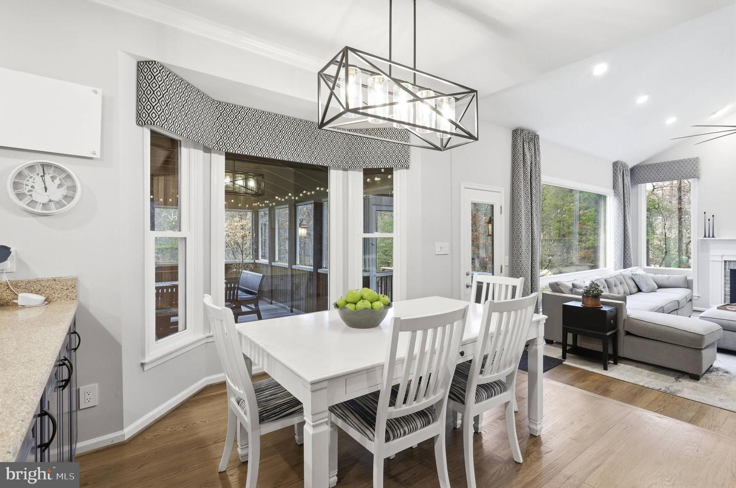 9200 WRIGHTS HOLLOW LN, LORTON, Virginia 22079, 5 Bedrooms Bedrooms, ,3 BathroomsBathrooms,Residential,For sale,9200 WRIGHTS HOLLOW LN,VAFX2290276 MLS # VAFX2290276