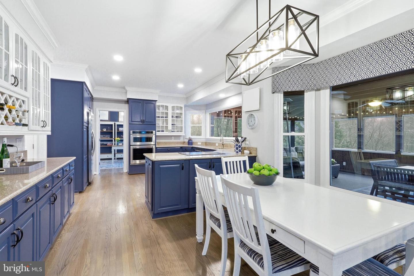 9200 WRIGHTS HOLLOW LN, LORTON, Virginia 22079, 5 Bedrooms Bedrooms, ,3 BathroomsBathrooms,Residential,For sale,9200 WRIGHTS HOLLOW LN,VAFX2290276 MLS # VAFX2290276