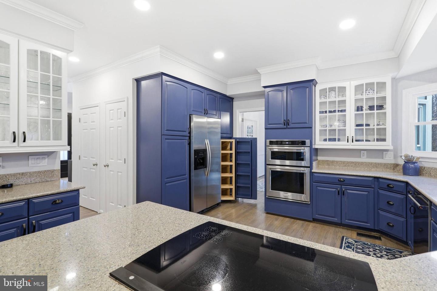 9200 WRIGHTS HOLLOW LN, LORTON, Virginia 22079, 5 Bedrooms Bedrooms, ,3 BathroomsBathrooms,Residential,For sale,9200 WRIGHTS HOLLOW LN,VAFX2290276 MLS # VAFX2290276