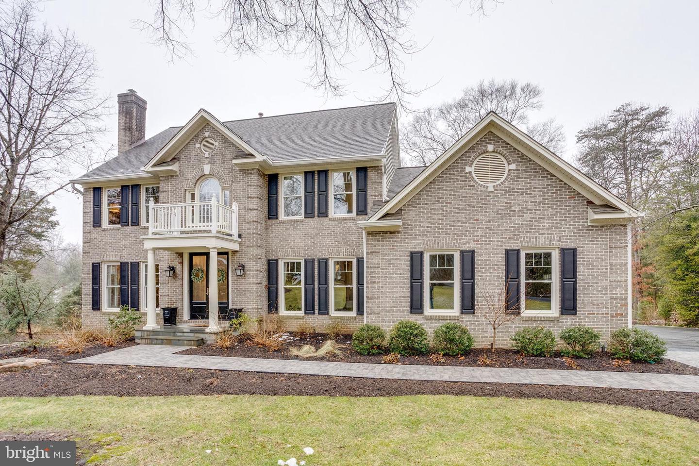 9200 WRIGHTS HOLLOW LN, LORTON, Virginia 22079, 5 Bedrooms Bedrooms, ,3 BathroomsBathrooms,Residential,For sale,9200 WRIGHTS HOLLOW LN,VAFX2290276 MLS # VAFX2290276