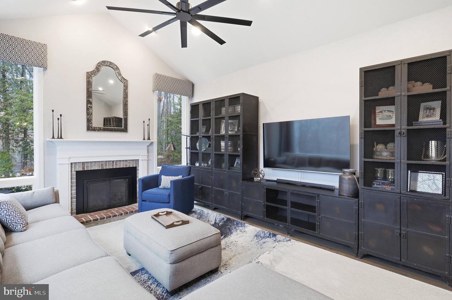 9200 WRIGHTS HOLLOW LN, LORTON, Virginia 22079, 5 Bedrooms Bedrooms, ,3 BathroomsBathrooms,Residential,For sale,9200 WRIGHTS HOLLOW LN,VAFX2290276 MLS # VAFX2290276