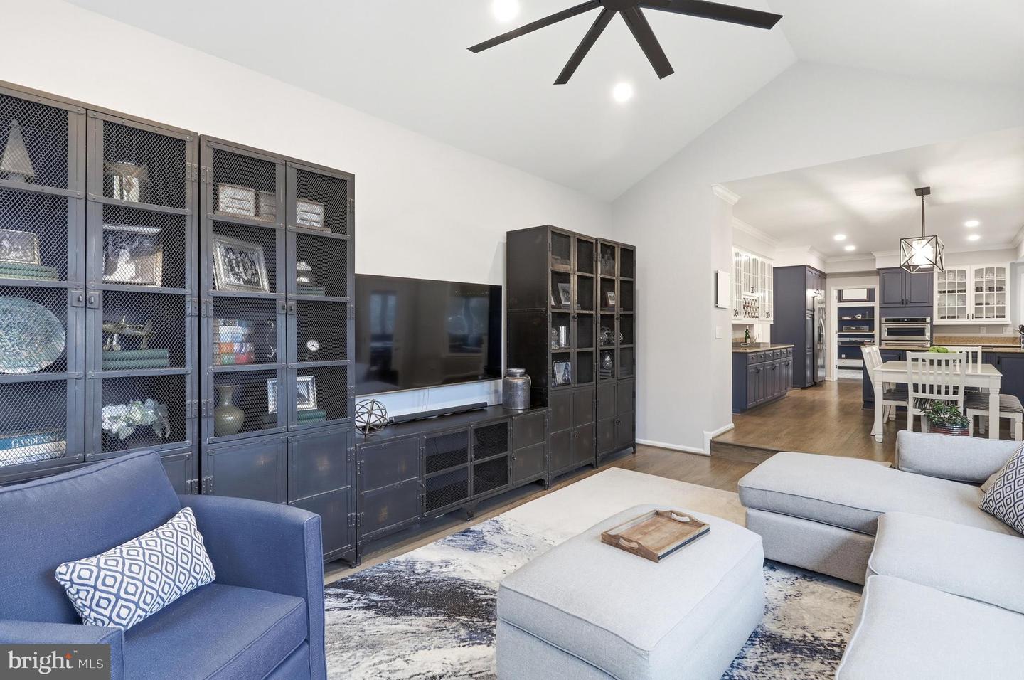 9200 WRIGHTS HOLLOW LN, LORTON, Virginia 22079, 5 Bedrooms Bedrooms, ,3 BathroomsBathrooms,Residential,For sale,9200 WRIGHTS HOLLOW LN,VAFX2290276 MLS # VAFX2290276