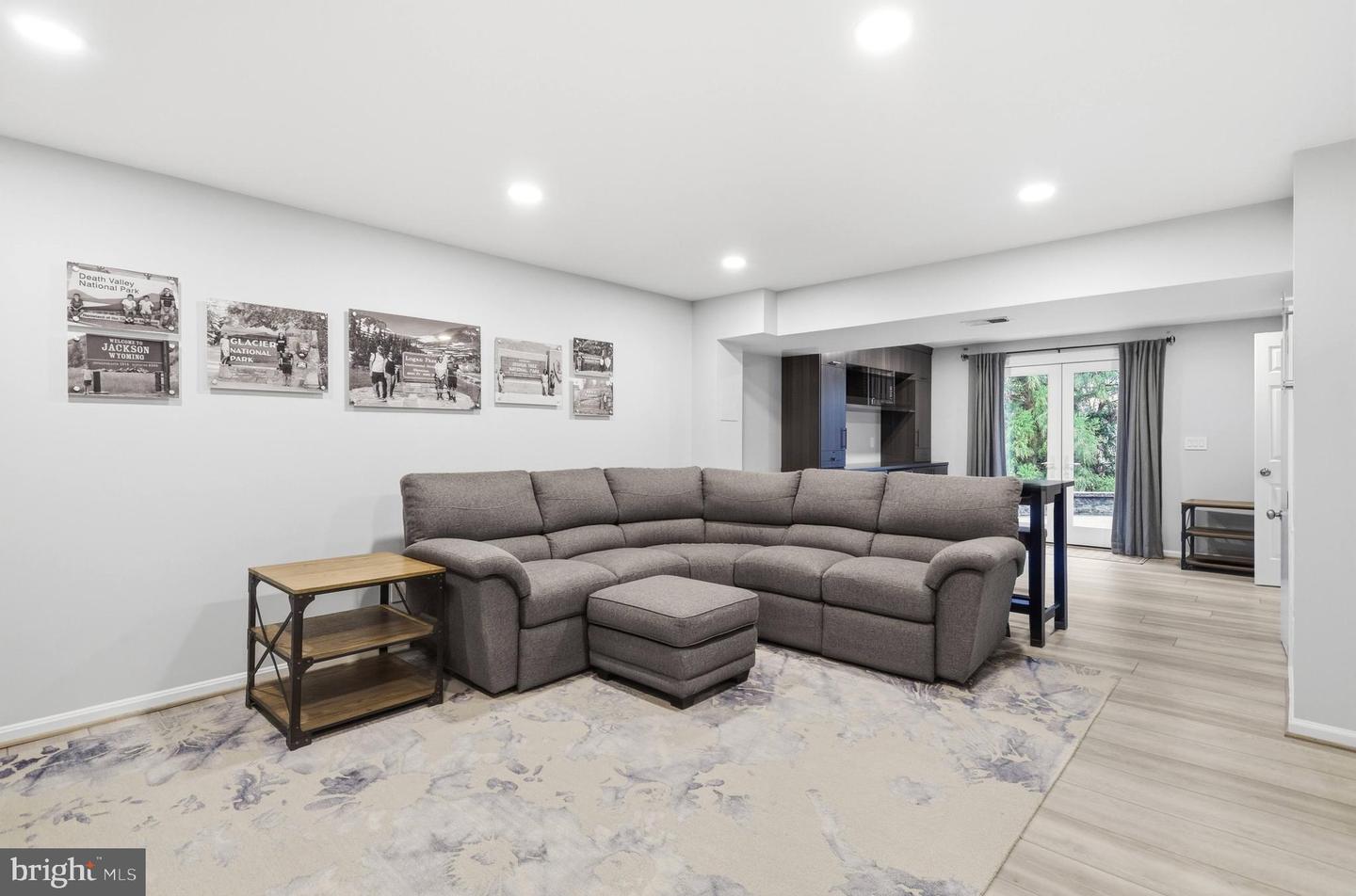 9200 WRIGHTS HOLLOW LN, LORTON, Virginia 22079, 5 Bedrooms Bedrooms, ,3 BathroomsBathrooms,Residential,For sale,9200 WRIGHTS HOLLOW LN,VAFX2290276 MLS # VAFX2290276