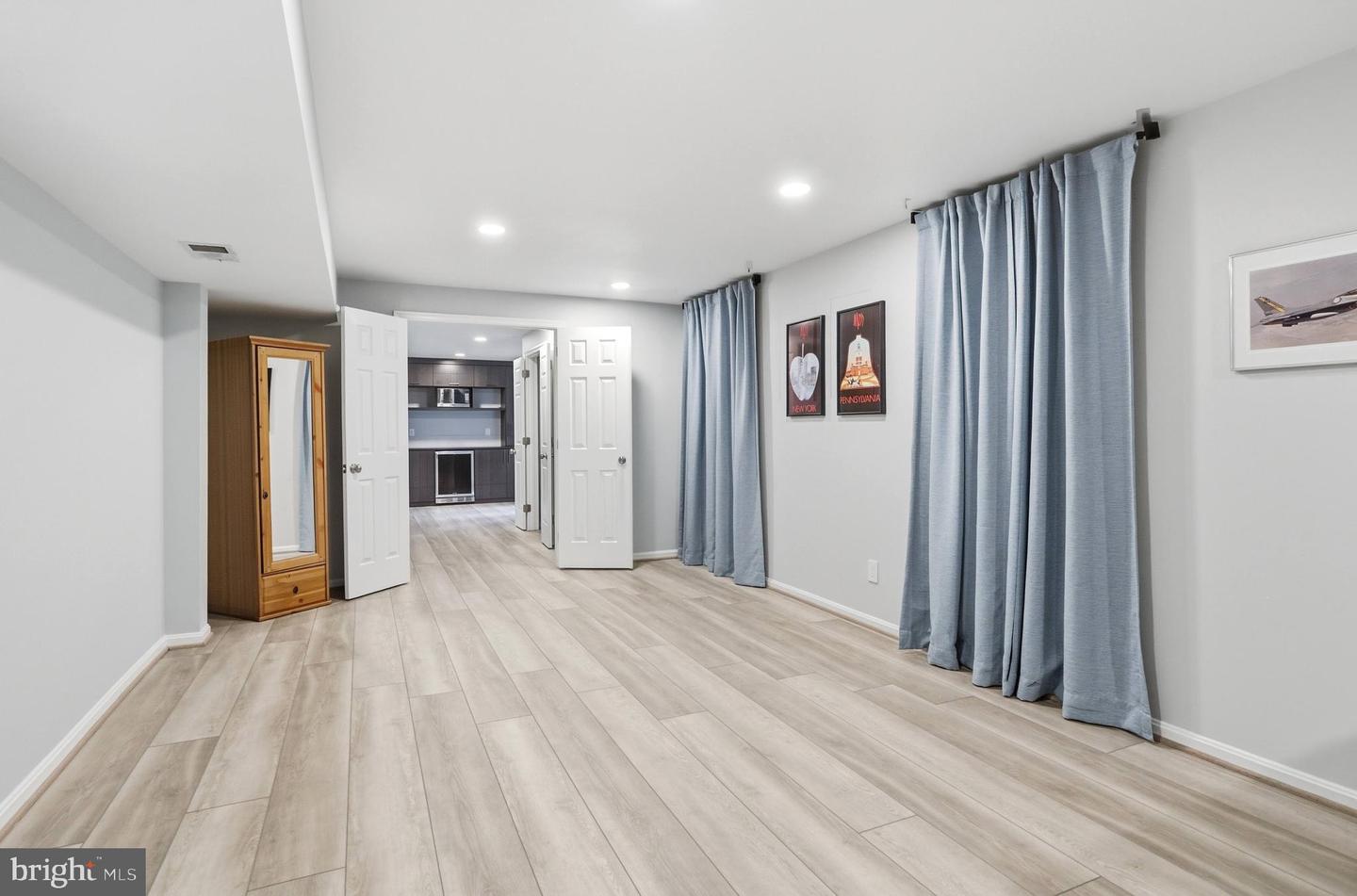 9200 WRIGHTS HOLLOW LN, LORTON, Virginia 22079, 5 Bedrooms Bedrooms, ,3 BathroomsBathrooms,Residential,For sale,9200 WRIGHTS HOLLOW LN,VAFX2290276 MLS # VAFX2290276