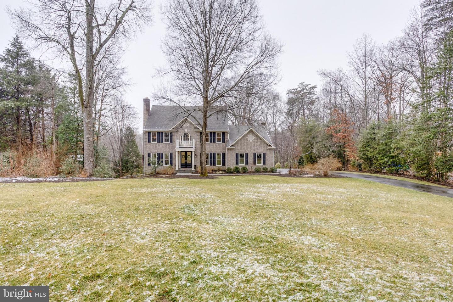 9200 WRIGHTS HOLLOW LN, LORTON, Virginia 22079, 5 Bedrooms Bedrooms, ,3 BathroomsBathrooms,Residential,For sale,9200 WRIGHTS HOLLOW LN,VAFX2290276 MLS # VAFX2290276