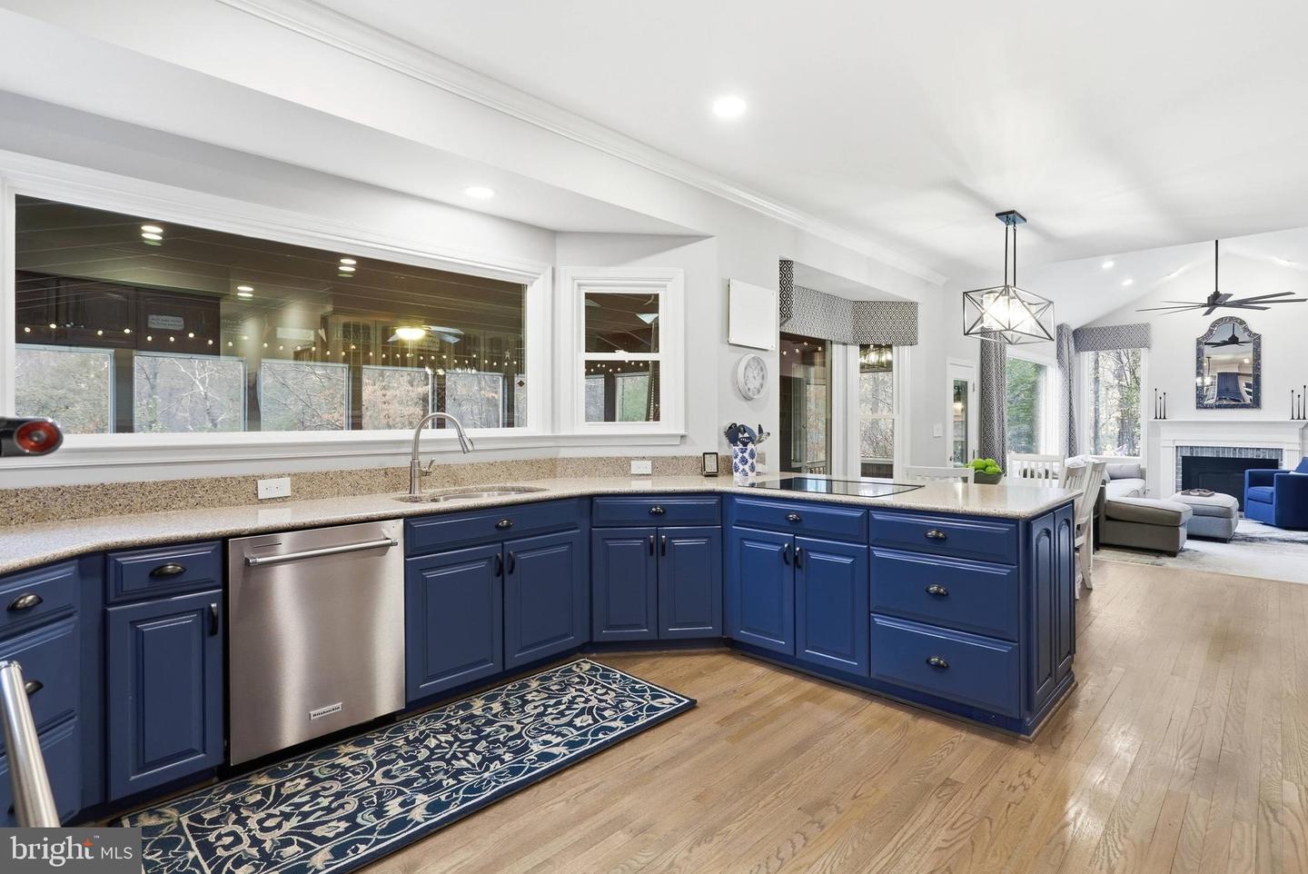 9200 WRIGHTS HOLLOW LN, LORTON, Virginia 22079, 5 Bedrooms Bedrooms, ,3 BathroomsBathrooms,Residential,For sale,9200 WRIGHTS HOLLOW LN,VAFX2290276 MLS # VAFX2290276