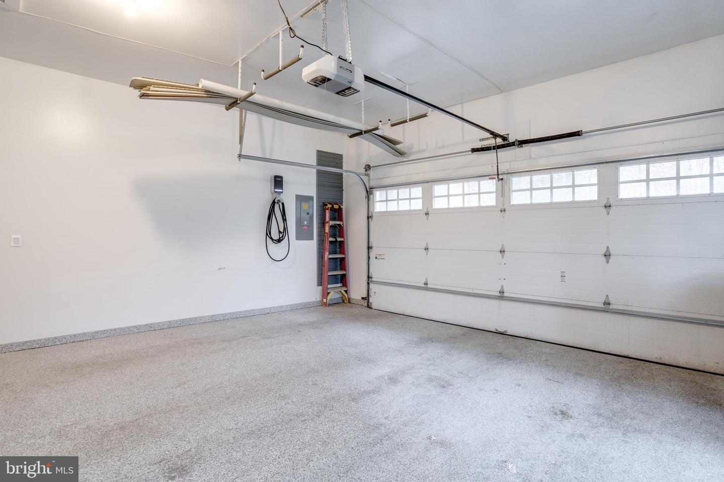 9200 WRIGHTS HOLLOW LN, LORTON, Virginia 22079, 5 Bedrooms Bedrooms, ,3 BathroomsBathrooms,Residential,For sale,9200 WRIGHTS HOLLOW LN,VAFX2290276 MLS # VAFX2290276