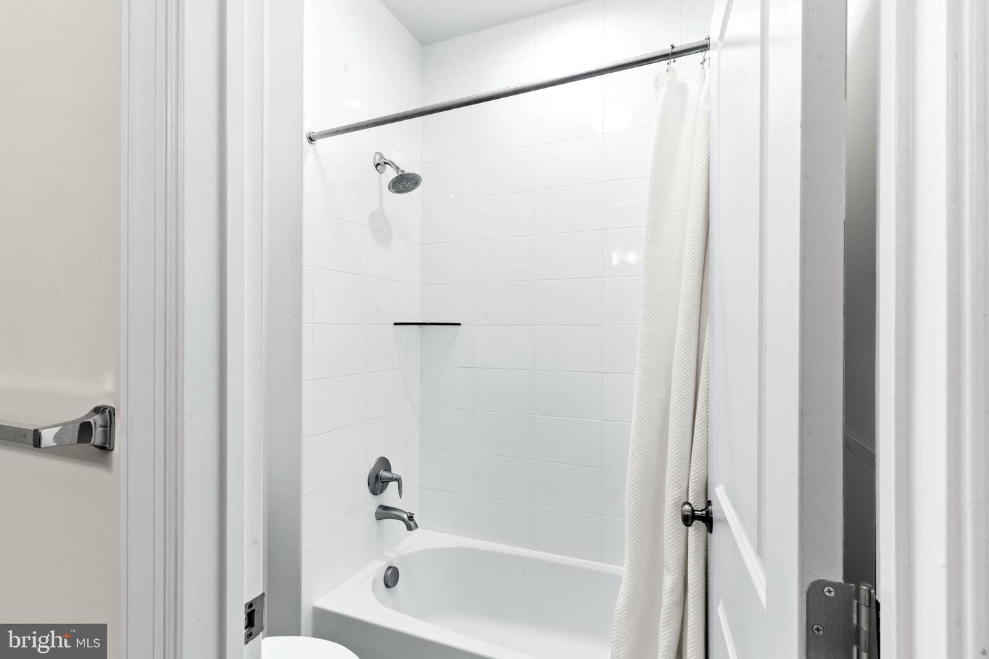 22920 BUBBLING BROOK DR, BRAMBLETON, Virginia 20148, 5 Bedrooms Bedrooms, ,4 BathroomsBathrooms,Residential,For sale,22920 BUBBLING BROOK DR,VALO2115708 MLS # VALO2115708