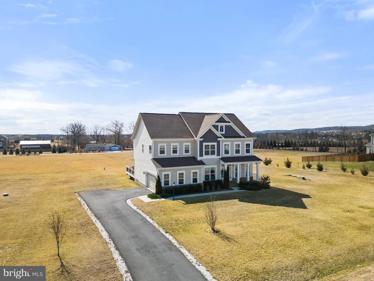 14890 FALCONAIRE PL, LEESBURG, Virginia 20176, 4 Bedrooms Bedrooms, 17 Rooms Rooms,4 BathroomsBathrooms,Residential,For sale,14890 FALCONAIRE PL,VALO2115866 MLS # VALO2115866