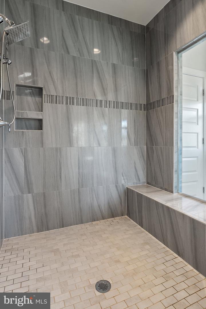 14890 FALCONAIRE PL, LEESBURG, Virginia 20176, 4 Bedrooms Bedrooms, 17 Rooms Rooms,4 BathroomsBathrooms,Residential,For sale,14890 FALCONAIRE PL,VALO2115866 MLS # VALO2115866