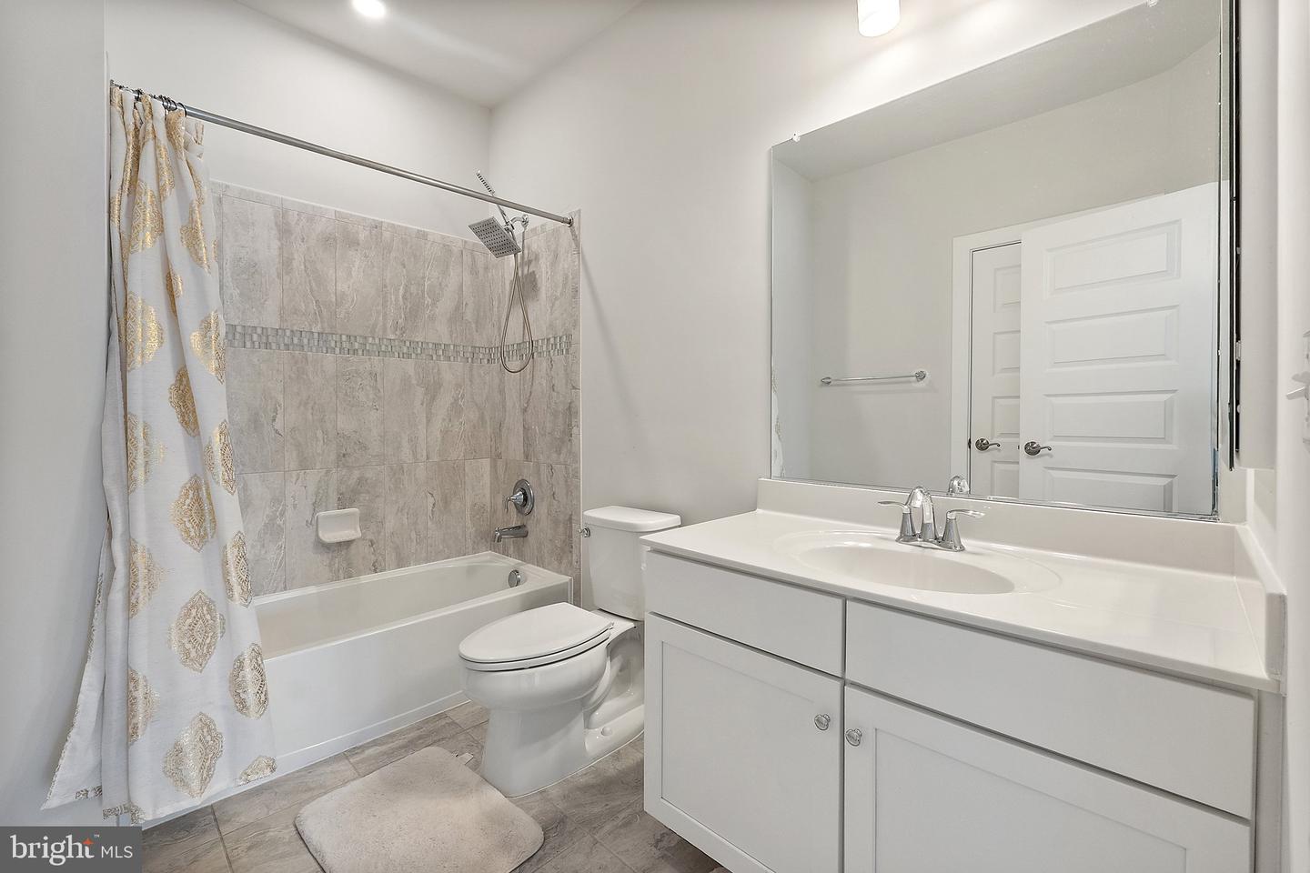 14890 FALCONAIRE PL, LEESBURG, Virginia 20176, 4 Bedrooms Bedrooms, 17 Rooms Rooms,4 BathroomsBathrooms,Residential,For sale,14890 FALCONAIRE PL,VALO2115866 MLS # VALO2115866