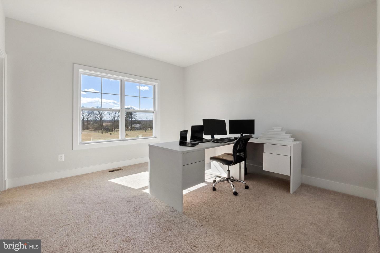 14890 FALCONAIRE PL, LEESBURG, Virginia 20176, 4 Bedrooms Bedrooms, 17 Rooms Rooms,4 BathroomsBathrooms,Residential,For sale,14890 FALCONAIRE PL,VALO2115866 MLS # VALO2115866