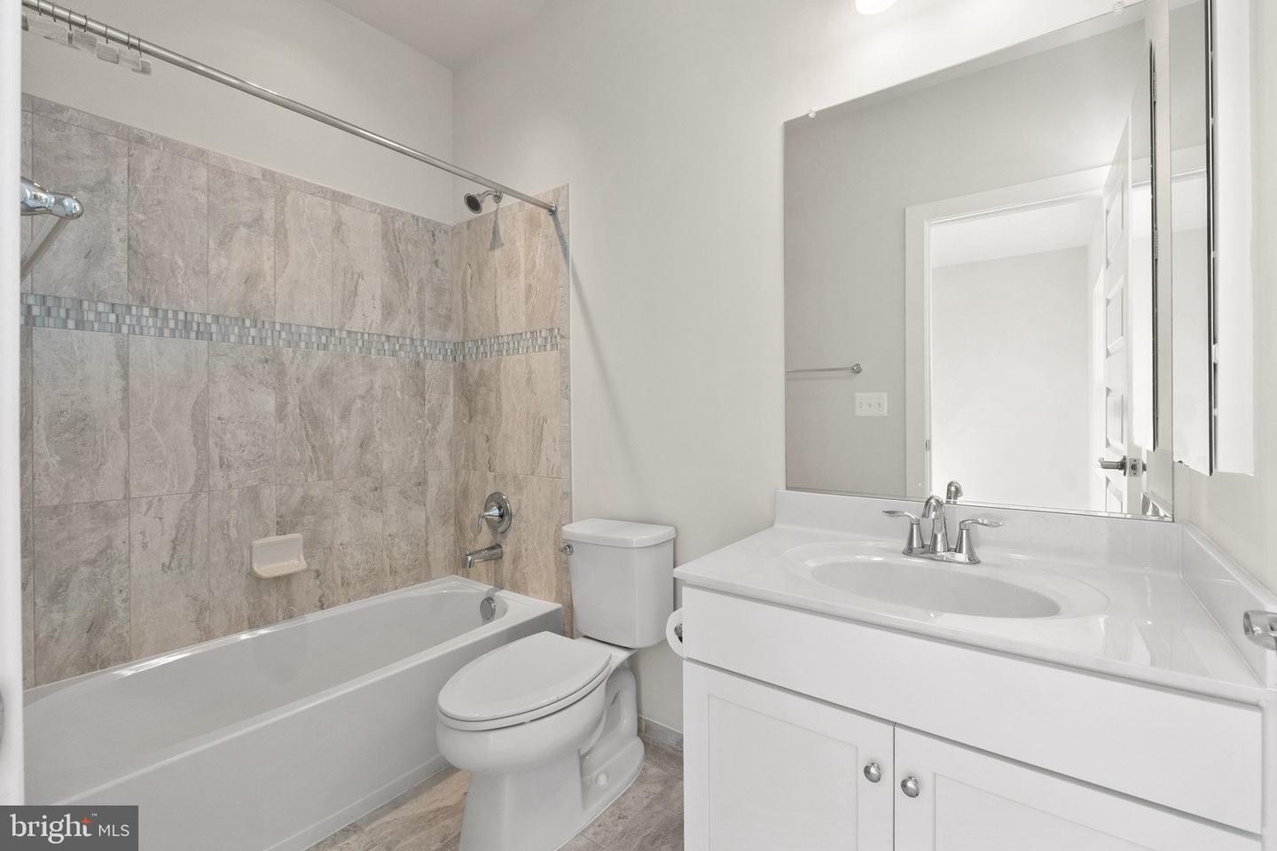 14890 FALCONAIRE PL, LEESBURG, Virginia 20176, 4 Bedrooms Bedrooms, 17 Rooms Rooms,4 BathroomsBathrooms,Residential,For sale,14890 FALCONAIRE PL,VALO2115866 MLS # VALO2115866