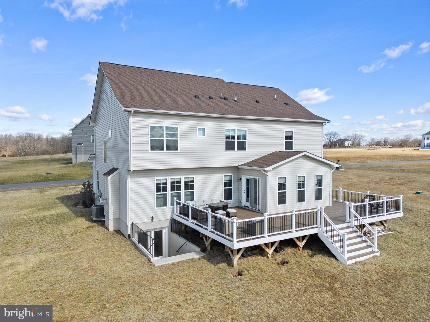 14890 FALCONAIRE PL, LEESBURG, Virginia 20176, 4 Bedrooms Bedrooms, 17 Rooms Rooms,4 BathroomsBathrooms,Residential,For sale,14890 FALCONAIRE PL,VALO2115866 MLS # VALO2115866