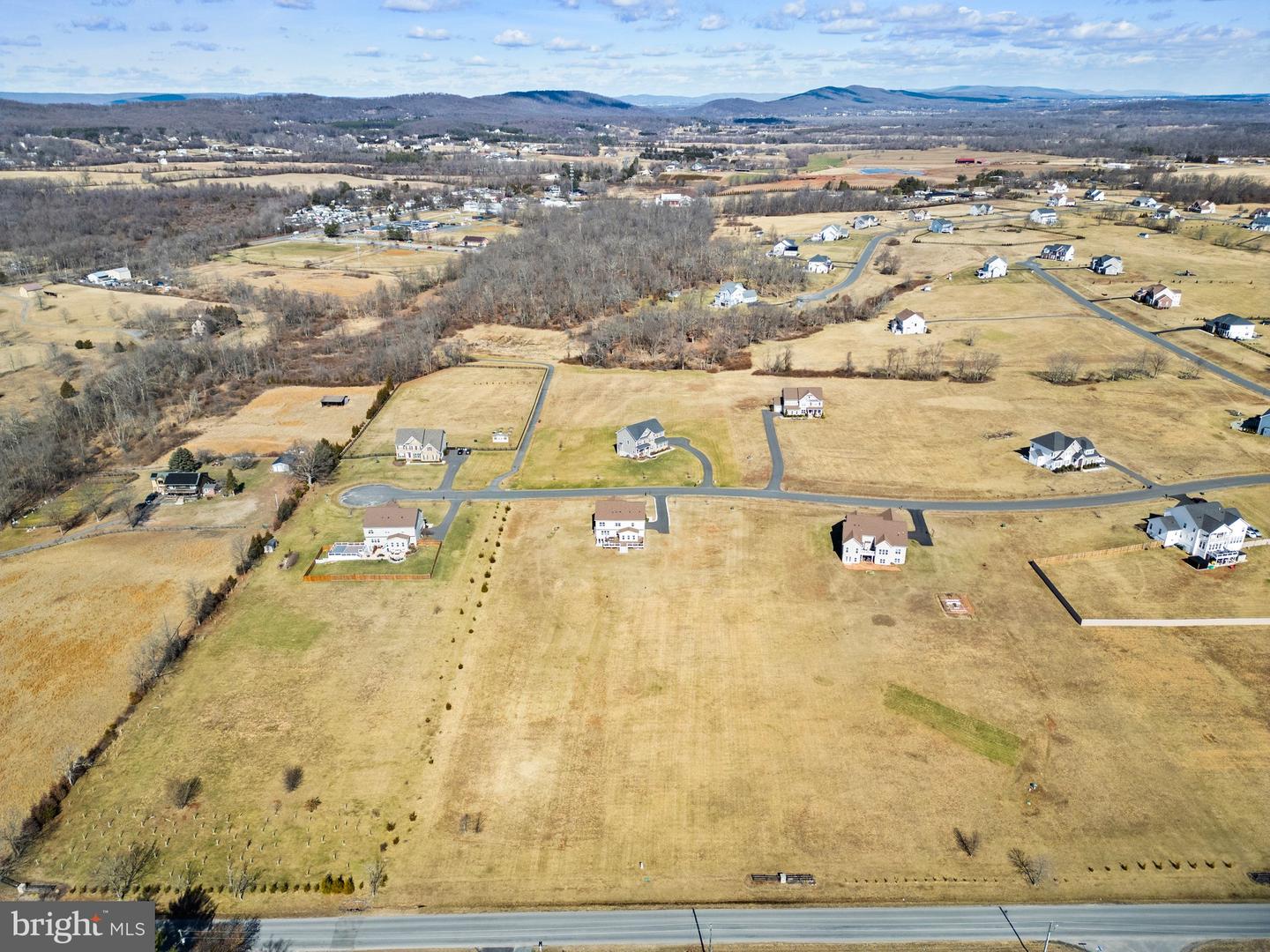 14890 FALCONAIRE PL, LEESBURG, Virginia 20176, 4 Bedrooms Bedrooms, 17 Rooms Rooms,4 BathroomsBathrooms,Residential,For sale,14890 FALCONAIRE PL,VALO2115866 MLS # VALO2115866