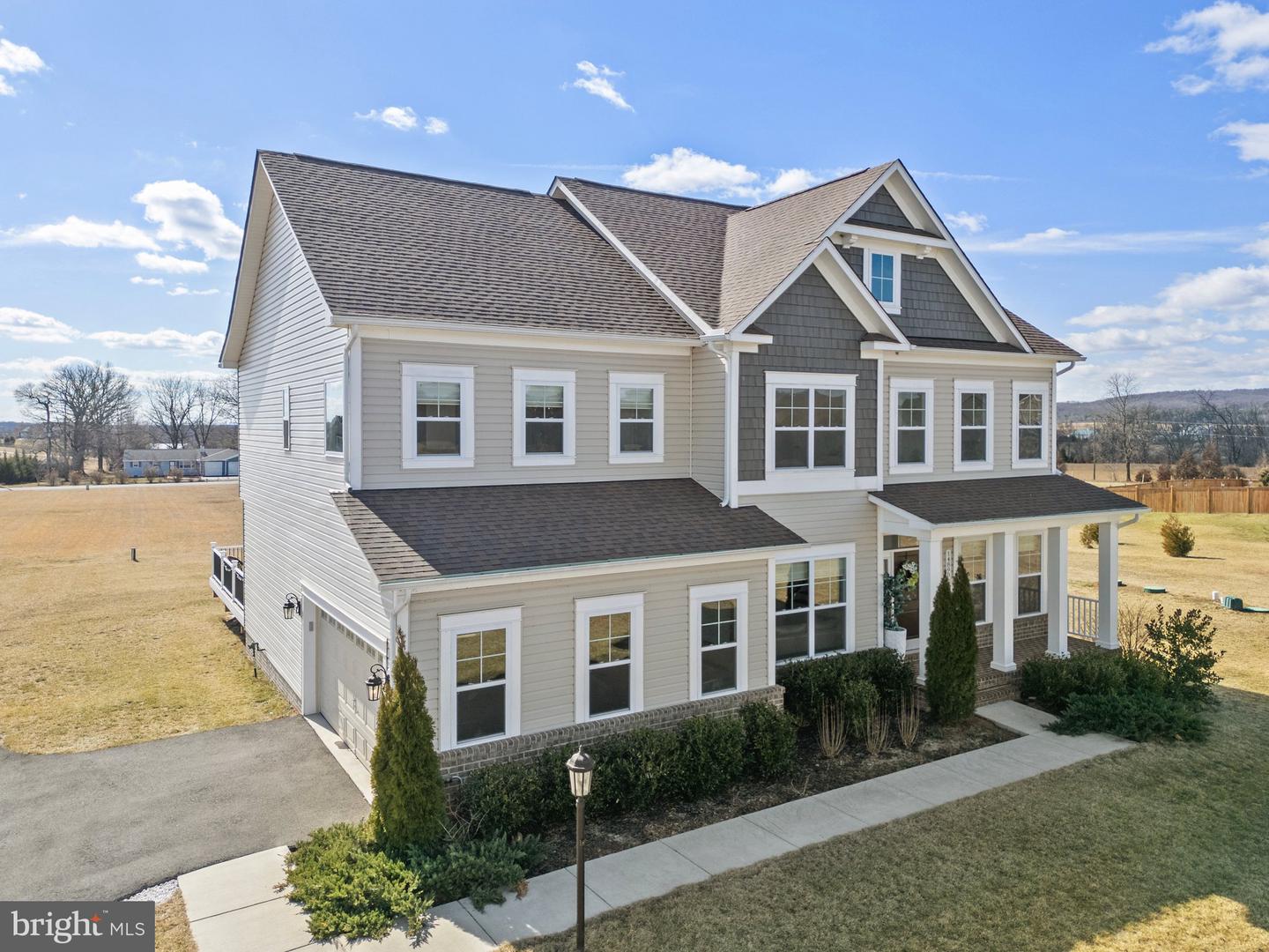 14890 FALCONAIRE PL, LEESBURG, Virginia 20176, 4 Bedrooms Bedrooms, 17 Rooms Rooms,4 BathroomsBathrooms,Residential,For sale,14890 FALCONAIRE PL,VALO2115866 MLS # VALO2115866